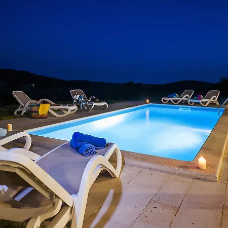 Villa Jana 4 Bedroom *