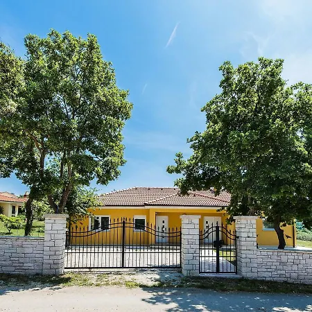 Jana 4 Bedroom Villa Kanfanar